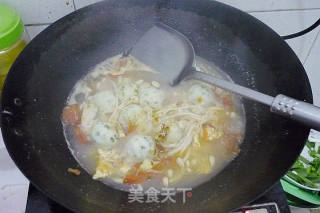 番茄鱼丸蛋汤的做法步骤：2