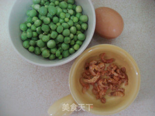 金钩炒碗豆的做法步骤：3