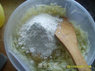 土豆饼的做法步骤：2