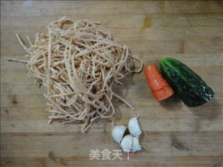 凉拌豆皮丝的做法步骤：2