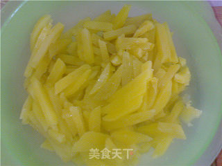 凉拌土豆条的做法步骤：2
