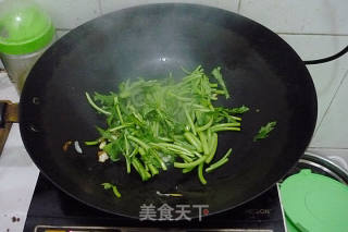 清炒茼蒿的做法步骤：2