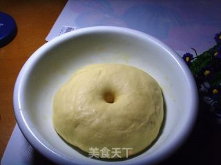 肉肠面包的做法步骤：2