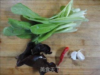 青菜拌木耳的做法步骤：2