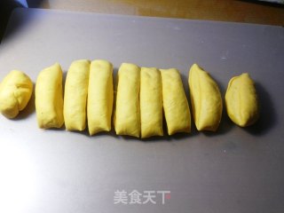 南瓜花包的做法步骤：2