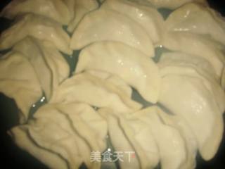 锅贴的做法步骤：2