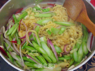 青菜炒豆皮丝的做法步骤：2