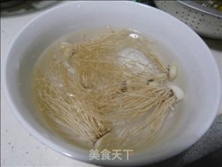 凉拌蒜须芥菜兜皮的做法步骤：2
