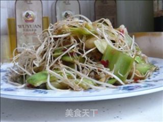 凉拌蒜须芥菜兜皮的做法步骤：2