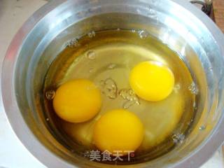 韭菜虾皮鸡蛋水饺的做法步骤：2