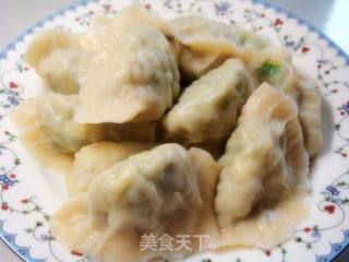 韭菜虾皮鸡蛋水饺的做法步骤：2