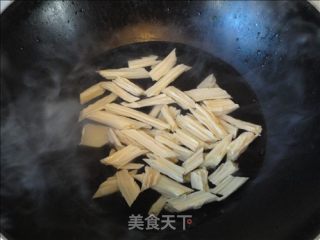 凉拌腐竹的做法步骤：2