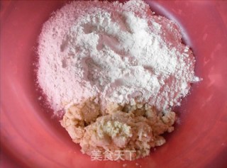 锅煎肉饼的做法步骤：2