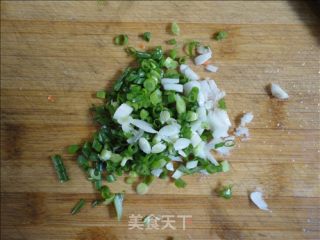 小葱拌豆腐的做法步骤：2