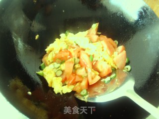 最简易的西红柿炒蛋的做法步骤：2