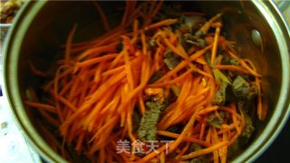 腊牛肉炖胡萝卜的做法步骤：2