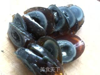 香葱辣皮蛋的做法步骤：2