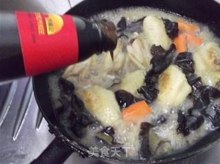 粉丝焖鸡翅的做法步骤：2