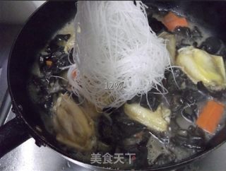 粉丝焖鸡翅的做法步骤：2