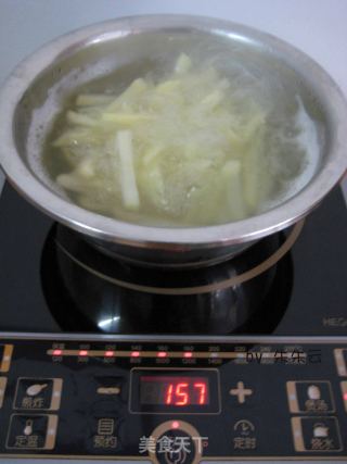 自制薯条的做法步骤：4