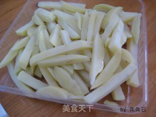 自制薯条的做法步骤：4