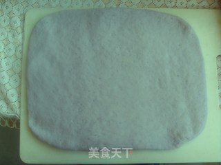 双色葱花卷的做法步骤：2