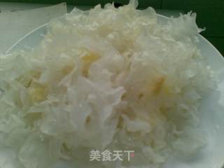 紫薯银耳汤的做法步骤：2