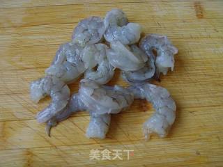 芒果虾仁沙拉的做法步骤：2