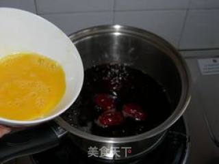 玫瑰酒酿蛋花汤的做法步骤：2