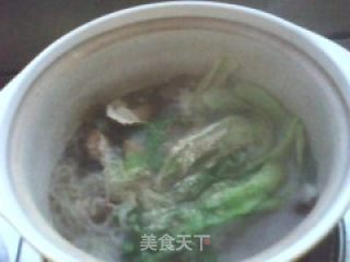 香菇鸡腿煲的做法步骤：2