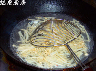 金针菇番茄汤的做法步骤：3