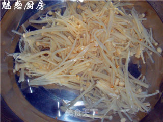 金针菇番茄汤的做法步骤：3