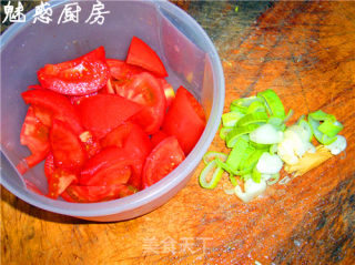 金针菇番茄汤的做法步骤：3