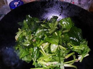 菠菜粉丝汤的做法步骤：2