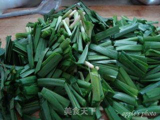 清炒韭菜的做法步骤：2