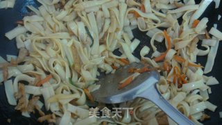 炒河粉的做法步骤：2