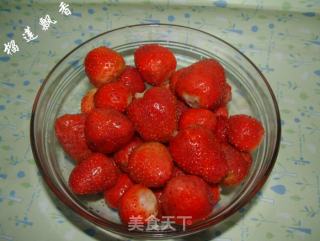 草莓酱——极简单做法的做法步骤：2