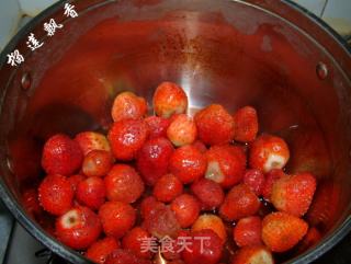 草莓酱——极简单做法的做法步骤：2