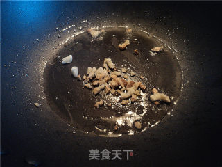 腊肉炒双蔬的做法步骤：2