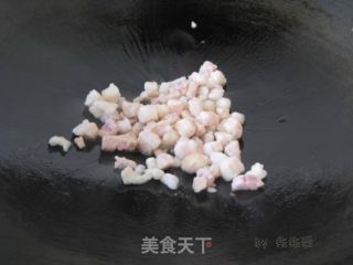洋葱包菜肉丁的做法步骤：2