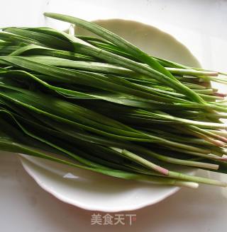 韭菜鸡蛋饼的做法步骤：2