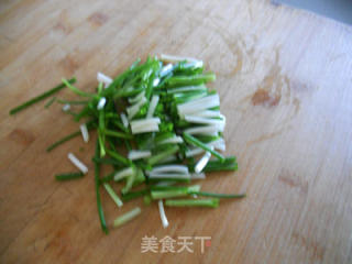 腊味菌菇烩鱼丸的做法步骤：3