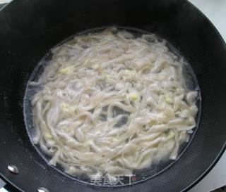 荆芥捞面的做法步骤：2