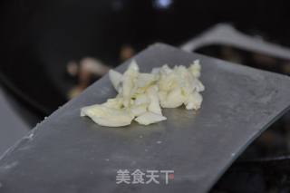 菇香炒豆的做法步骤：2