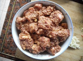 粉蒸排骨的做法步骤：2