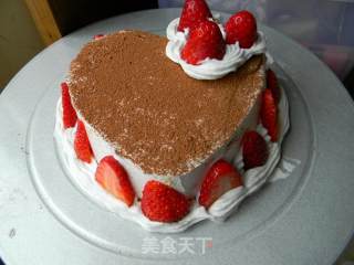 草莓奶油蛋糕的做法步骤：2