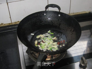 炖鱼的做法步骤：2