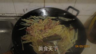 土豆肉丝的做法步骤：3