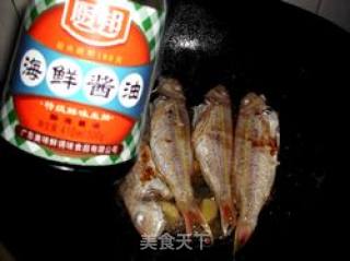 香煎红鱼的做法步骤：2