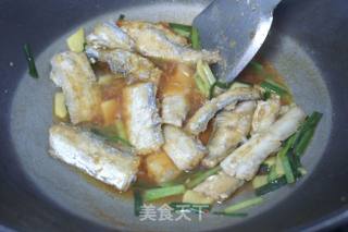 酸甜带鱼的做法步骤：2